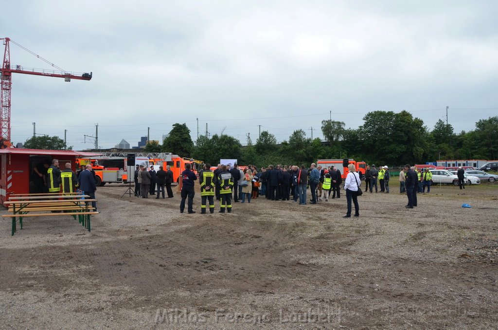 Erster Spatenstich Neues Feuerwehrzentrum Koeln Kalk Gummersbacherstr P070.JPG - Miklos Laubert